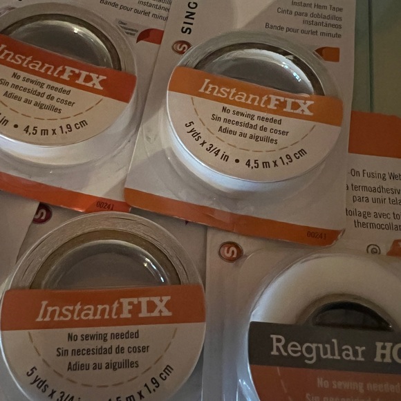 6 NEW PACKS SINGER INSTANT FIX HEM TAPE, 5 YARDS x 3/4" EA Sewing craft clear - Picture 3 of 4